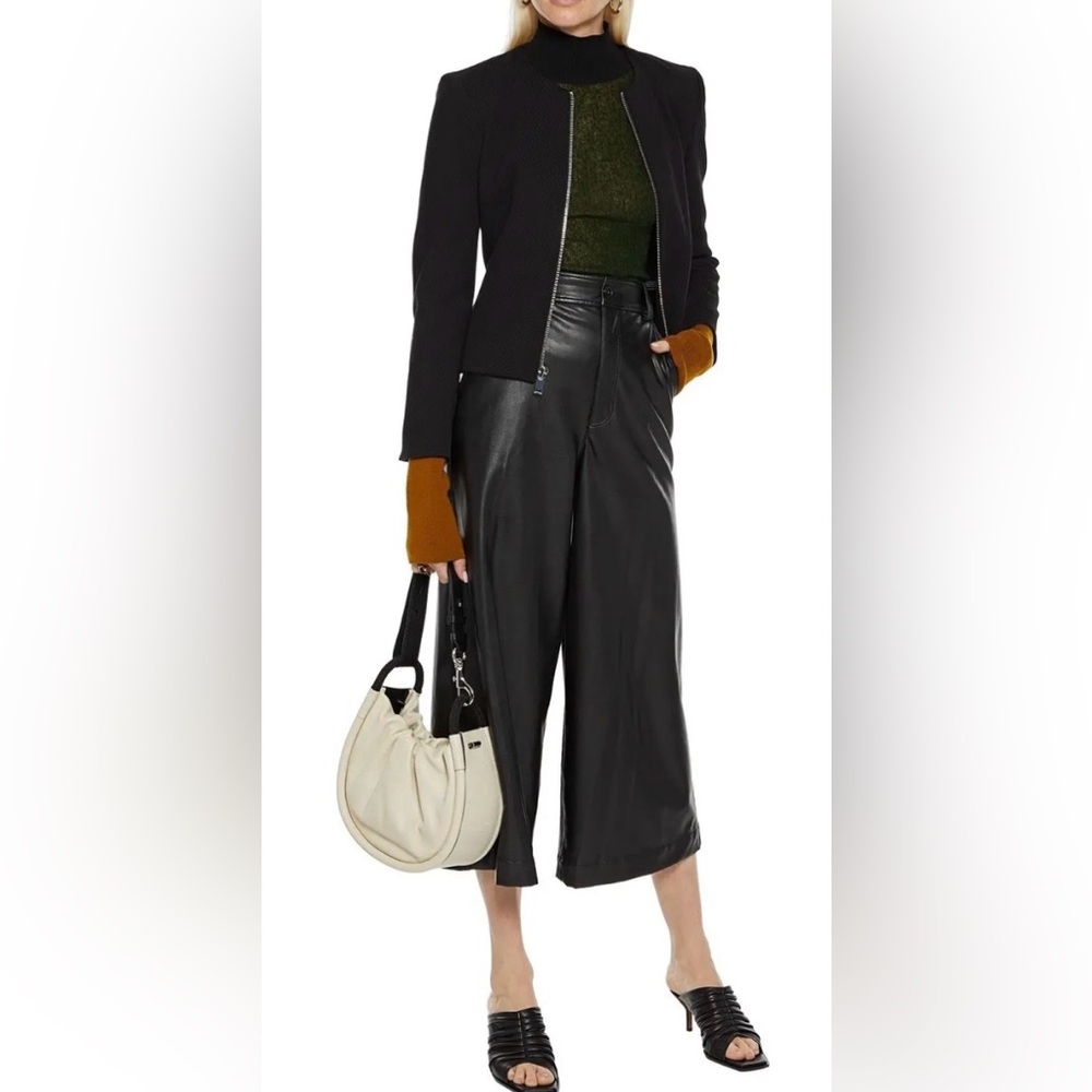 Theory Black Textured Peplum Jacket — Size 12 | Zip Front 🖤